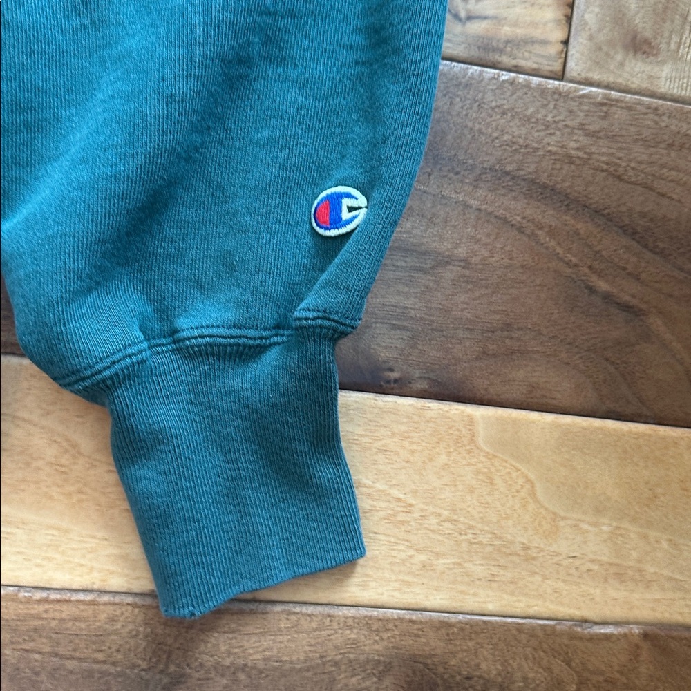 Vtg Champion Luther College reverse weave sweatshirt - Picture 4 of 5